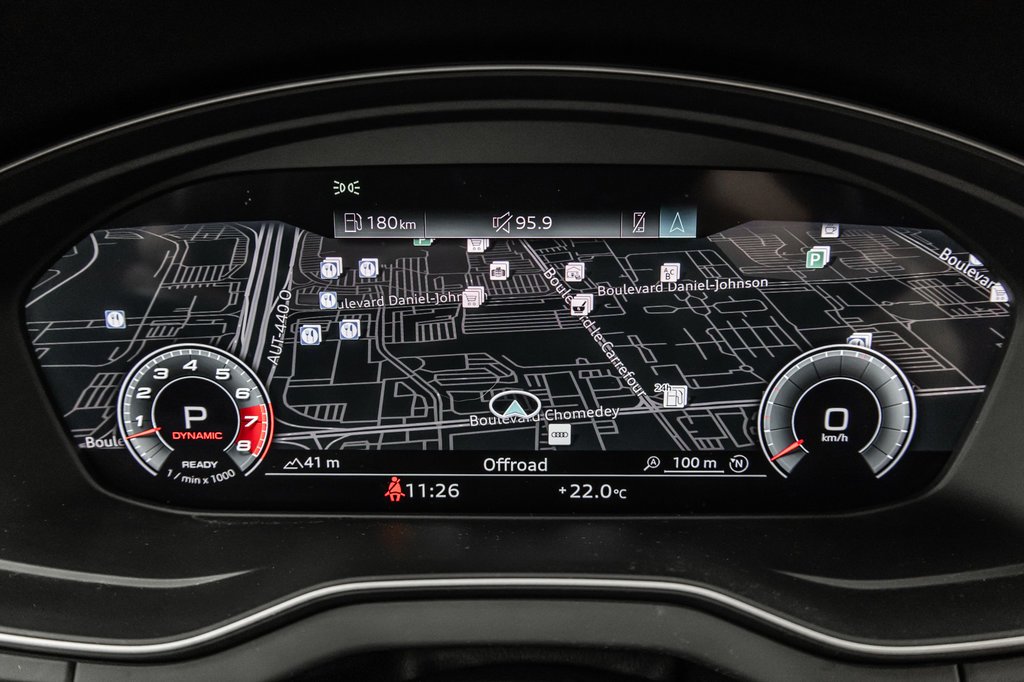 Audi SQ5/Q5 TECHNIK BLACK PACK, 21PCS, PHONE BOX 2021 à Laval, Québec - 19 - w1024h768px
