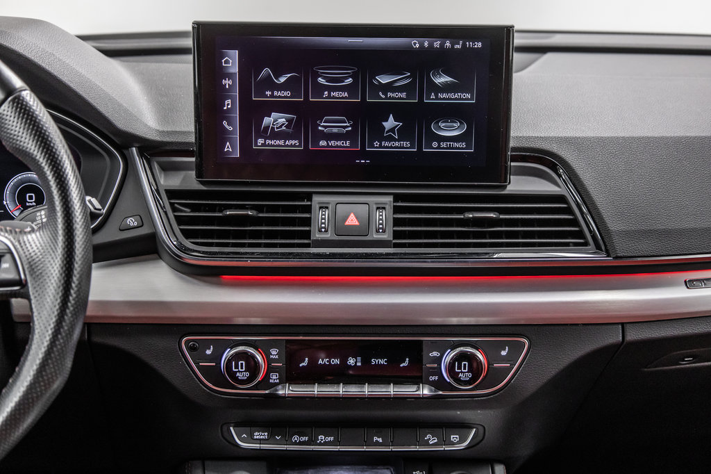 Audi SQ5/Q5 TECHNIK BLACK PACK, 21PCS, PHONE BOX 2021 à Laval, Québec - 38 - w1024h768px