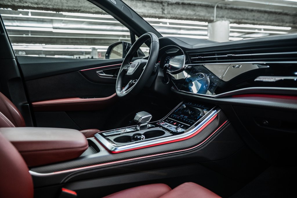 2025 Audi SQ7 BLACK PKG PREMIUM PKG 22 PCS in Laval, Quebec - 33 - w1024h768px