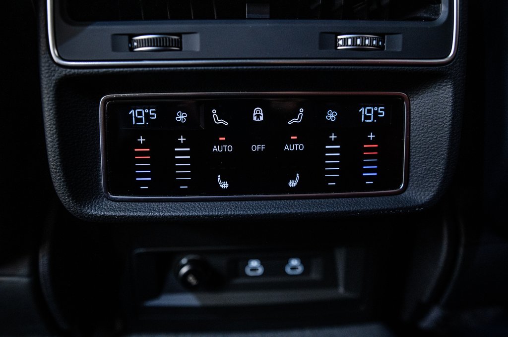 2025 Audi SQ7 BLACK PKG PREMIUM PKG 22 PCS in Laval, Quebec - 29 - w1024h768px