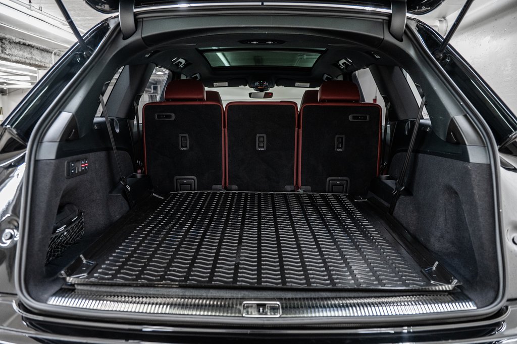 2025 Audi SQ7 BLACK PKG PREMIUM PKG 22 PCS in Laval, Quebec - 10 - w1024h768px