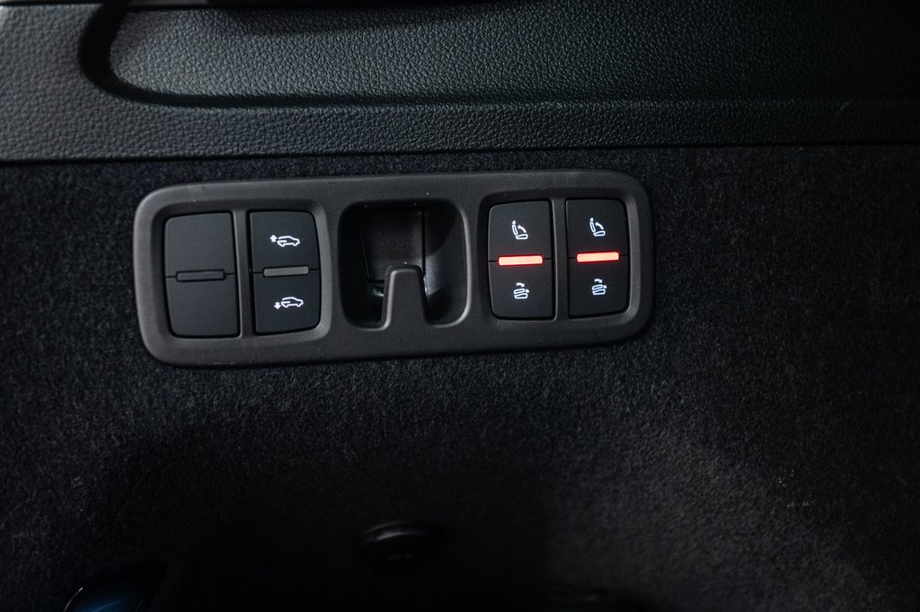 2025 Audi SQ7 BLACK PKG PREMIUM PKG 22 PCS in Laval, Quebec - 11 - w1024h768px