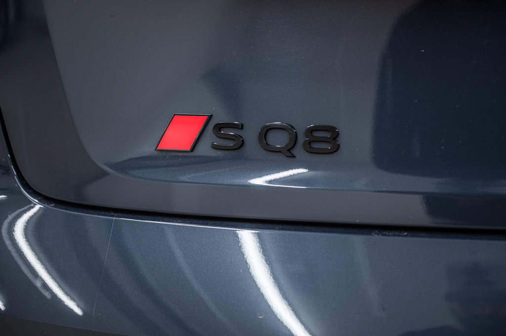 2024 Audi SQ8 e-tron in Laval, Quebec - 10 - w1024h768px