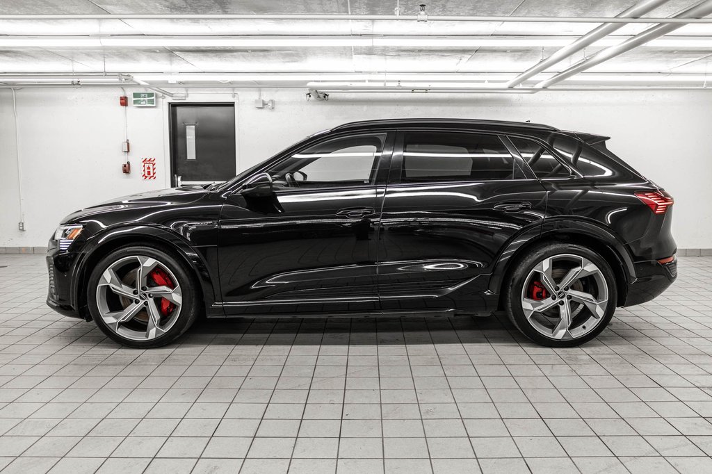 Audi SQ8 e-tron BLACK OPTIC TECH PKG PREMIUM PKG 22 PCS 2024 à Laval, Québec - 3 - w1024h768px