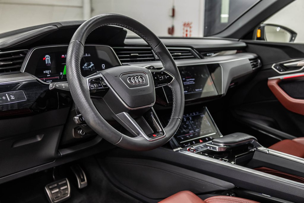Audi SQ8 e-tron BLACK OPTIC TECH PKG PREMIUM PKG 22 PCS 2024 à Laval, Québec - 15 - w1024h768px