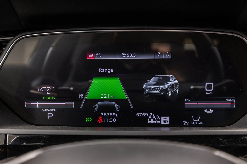 Audi SQ8 e-tron BLACK OPTIC TECH PKG PREMIUM PKG 22 PCS 2024 à Laval, Québec - 17 - w1024h768px