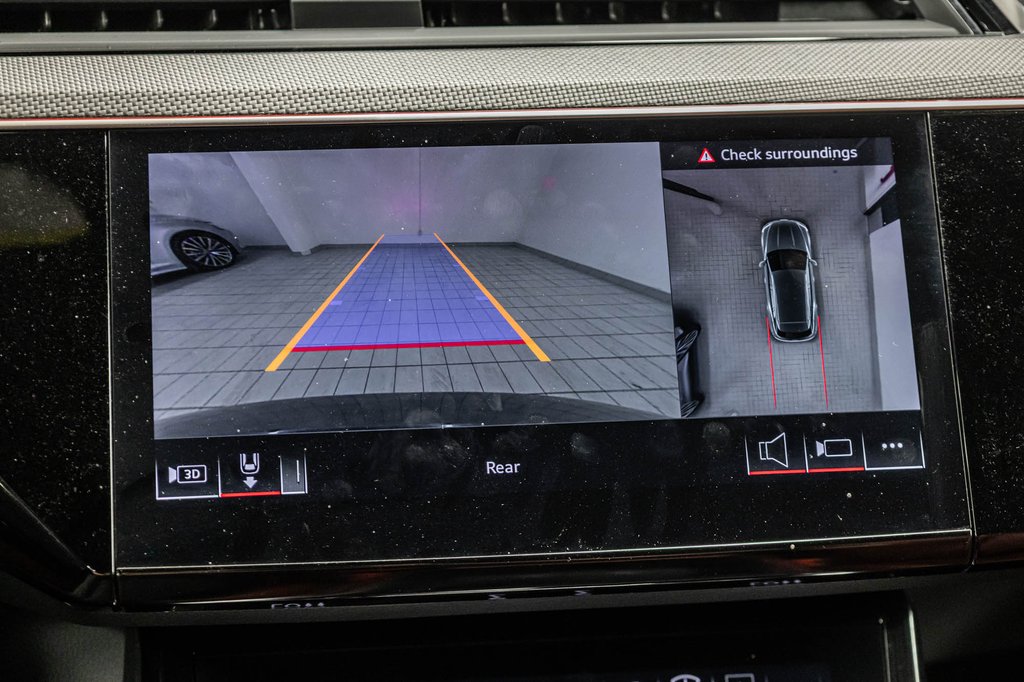 Audi SQ8 e-tron BLACK OPTIC TECH PKG PREMIUM PKG 22 PCS 2024 à Laval, Québec - 27 - w1024h768px