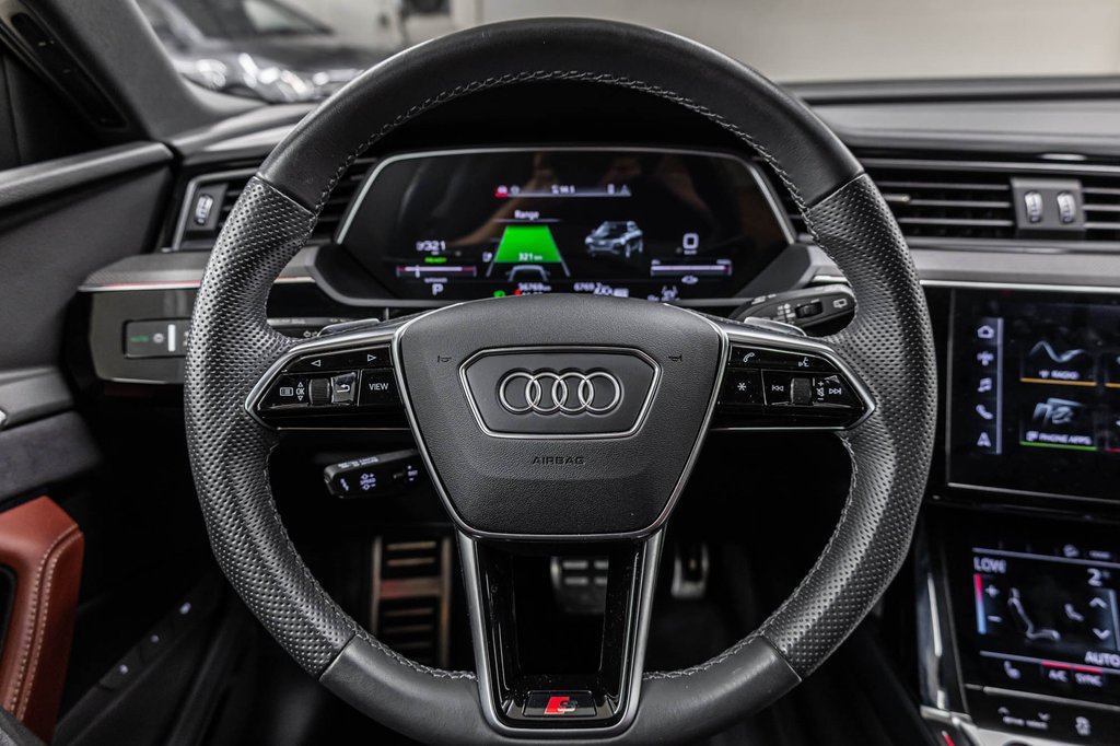 Audi SQ8 e-tron BLACK OPTIC TECH PKG PREMIUM PKG 22 PCS 2024 à Laval, Québec - 16 - w1024h768px