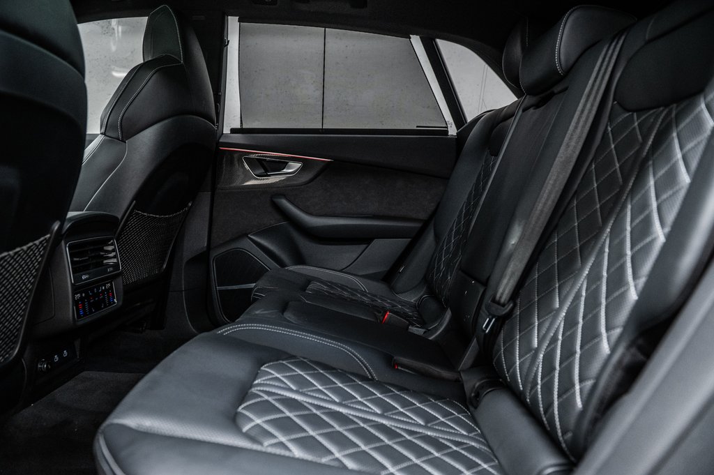 Audi SQ8 BLACK OPTIC CARBON OPTIC PKG 22 PCS 2022 à Laval, Québec - 27 - w1024h768px