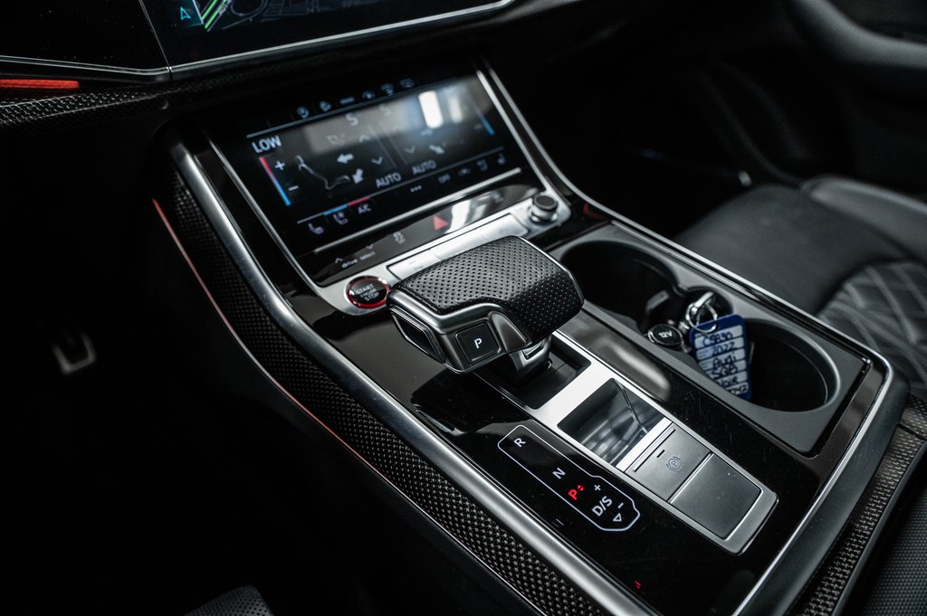 Audi SQ8 BLACK OPTIC CARBON OPTIC PKG 22 PCS 2022 à Laval, Québec - 22 - w1024h768px