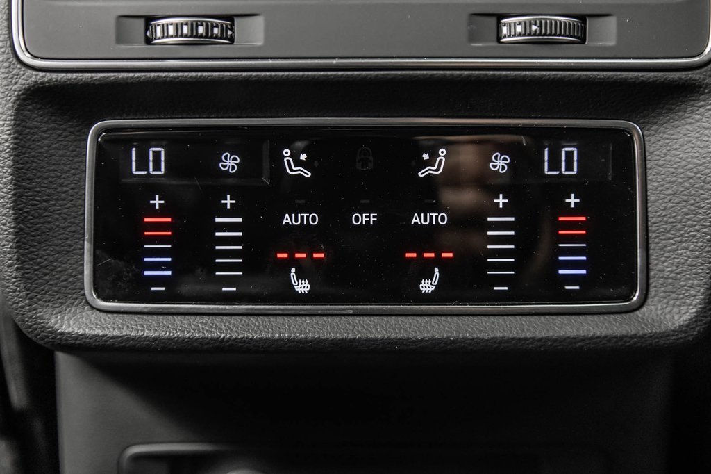 Audi SQ8 BLACK OPTIC CARBON OPTIC PKG 2022 à Laval, Québec - 35 - w1024h768px