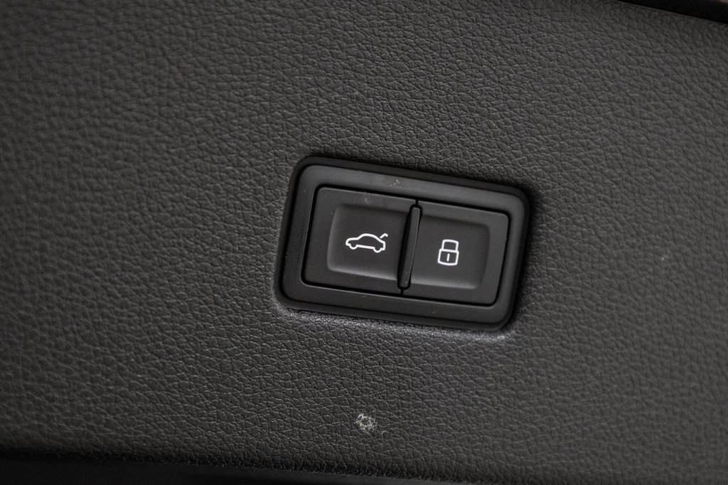 Audi SQ8 BLACK OPTIC CARBON OPTIC PKG 2022 à Laval, Québec - 11 - w1024h768px