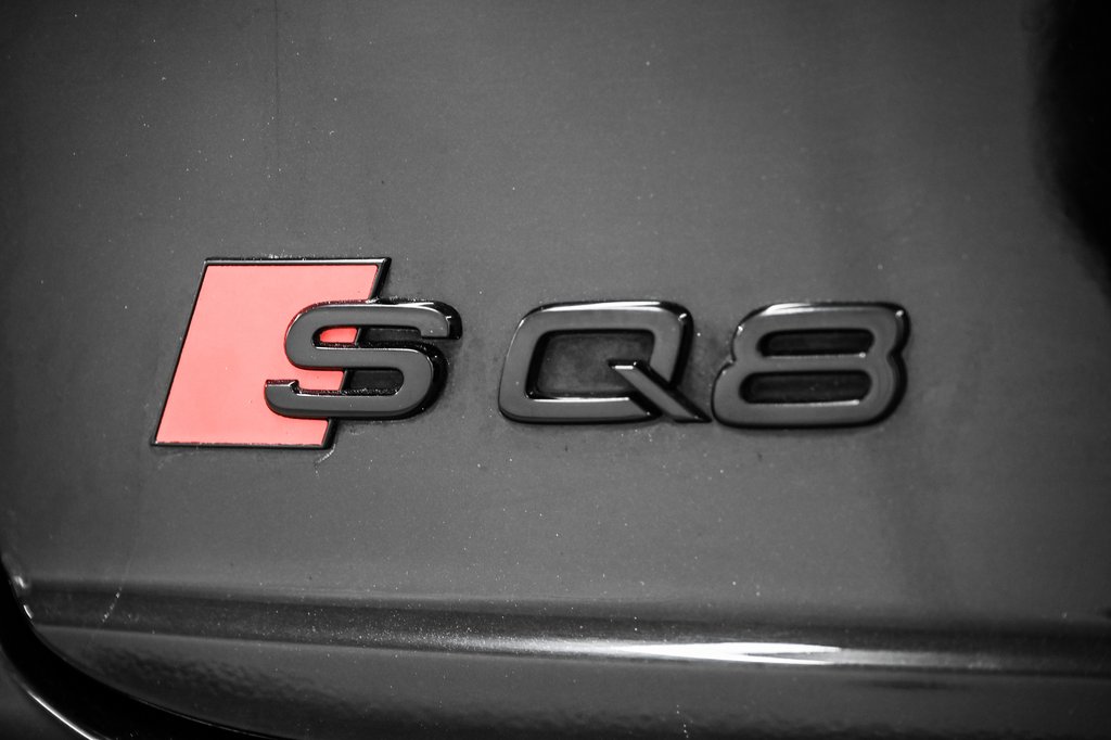 Audi SQ8 BLACK OPTIC RED CALIPER 22 PCS 2022 à Laval, Québec - 8 - w1024h768px