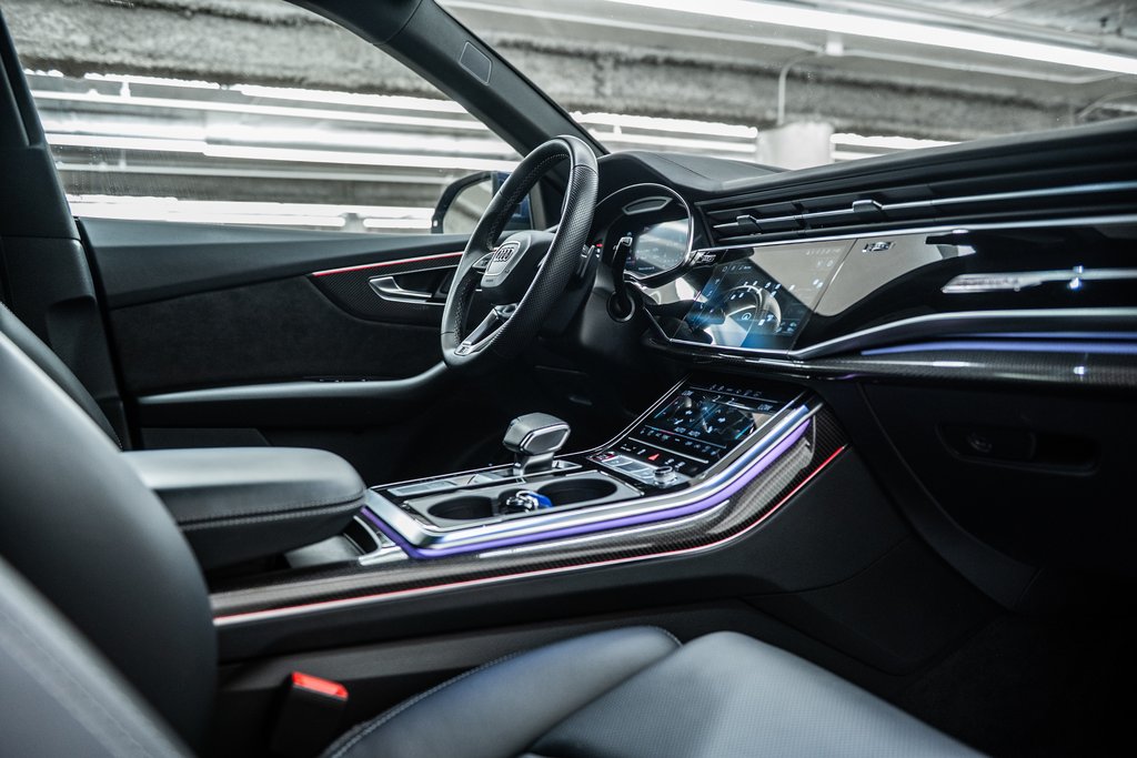 2022 Audi SQ8 BLACK OPTIC PKG CARBON OPTIC PKG 22 PCS in Laval, Quebec - 31 - w1024h768px