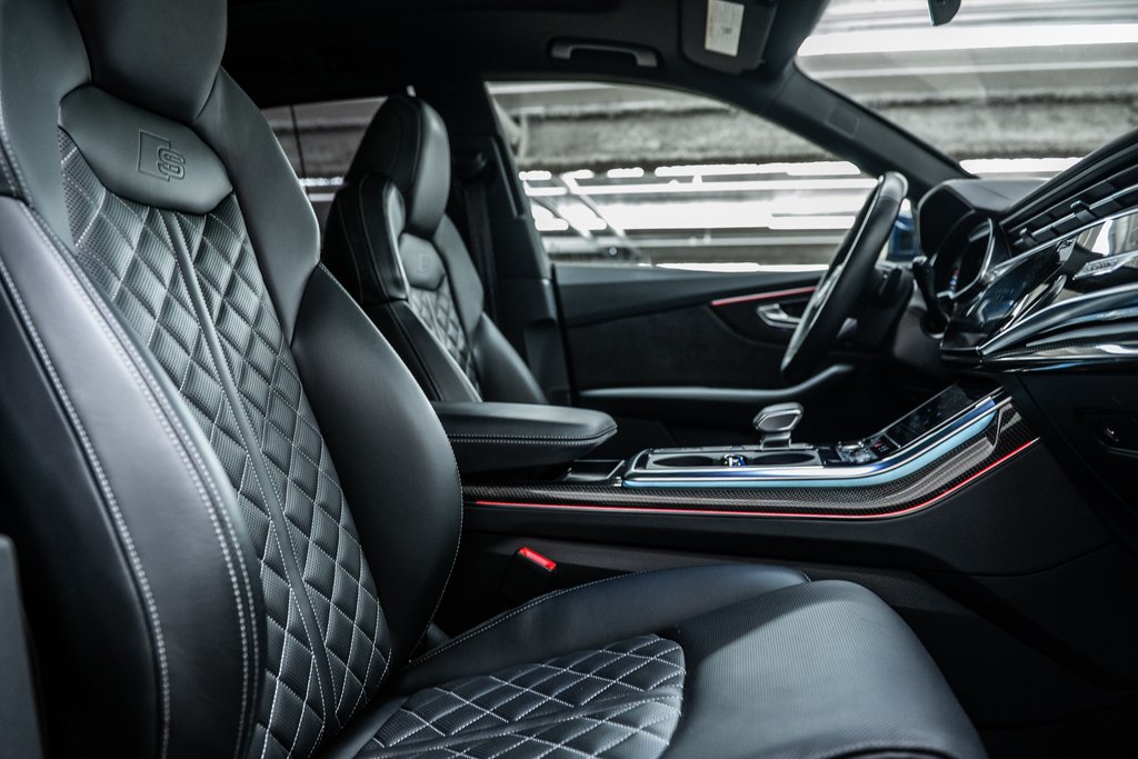 2022 Audi SQ8 BLACK OPTIC PKG CARBON OPTIC PKG 22 PCS in Laval, Quebec - 32 - w1024h768px