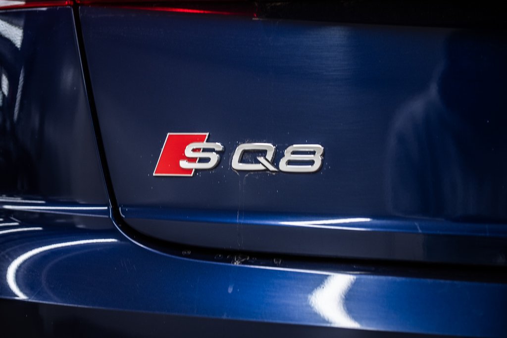 2022 Audi SQ8 BLACK OPTIC PKG CARBON OPTIC PKG 22 PCS in Laval, Quebec - 9 - w1024h768px