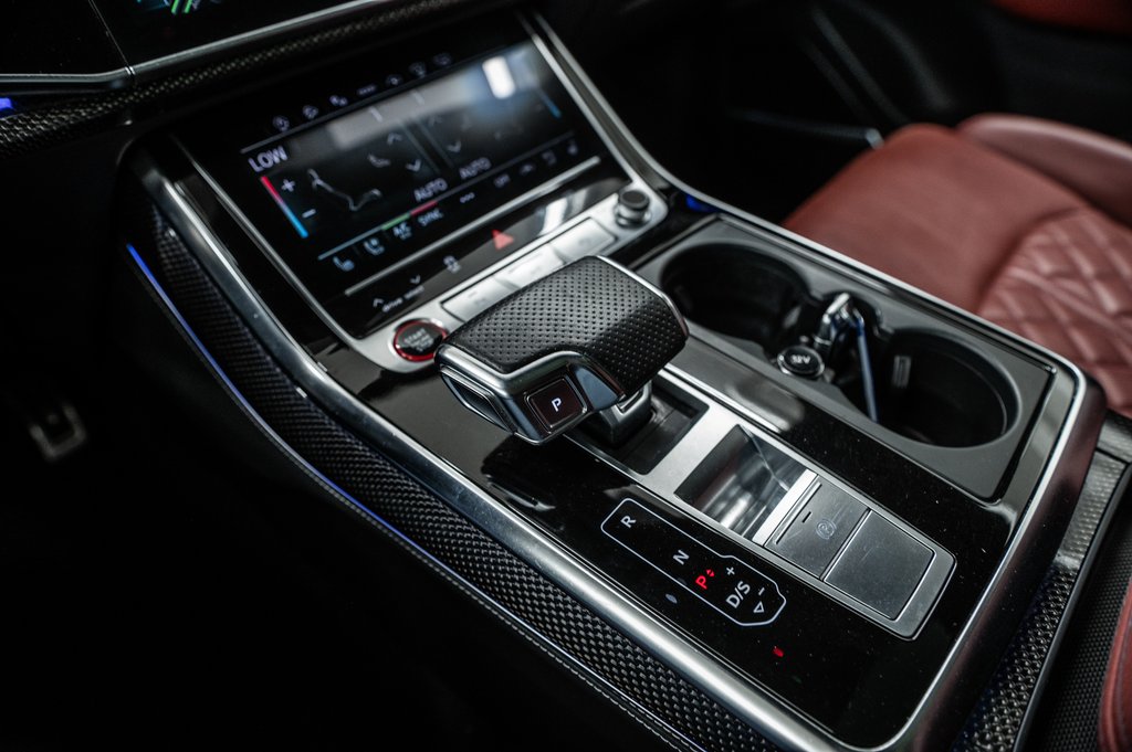 Audi SQ8 BLACK OPTIC PKG CARBON OPTIC PKG 2023 à Laval, Québec - 26 - w1024h768px