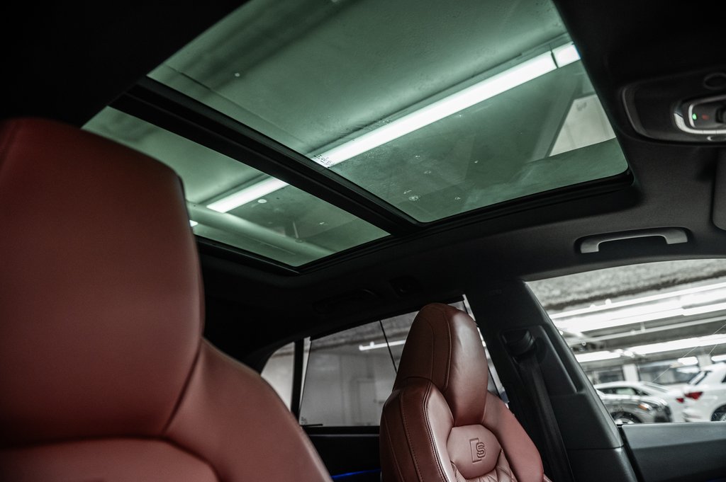 Audi SQ8 BLACK OPTIC PKG CARBON OPTIC PKG 2023 à Laval, Québec - 34 - w1024h768px