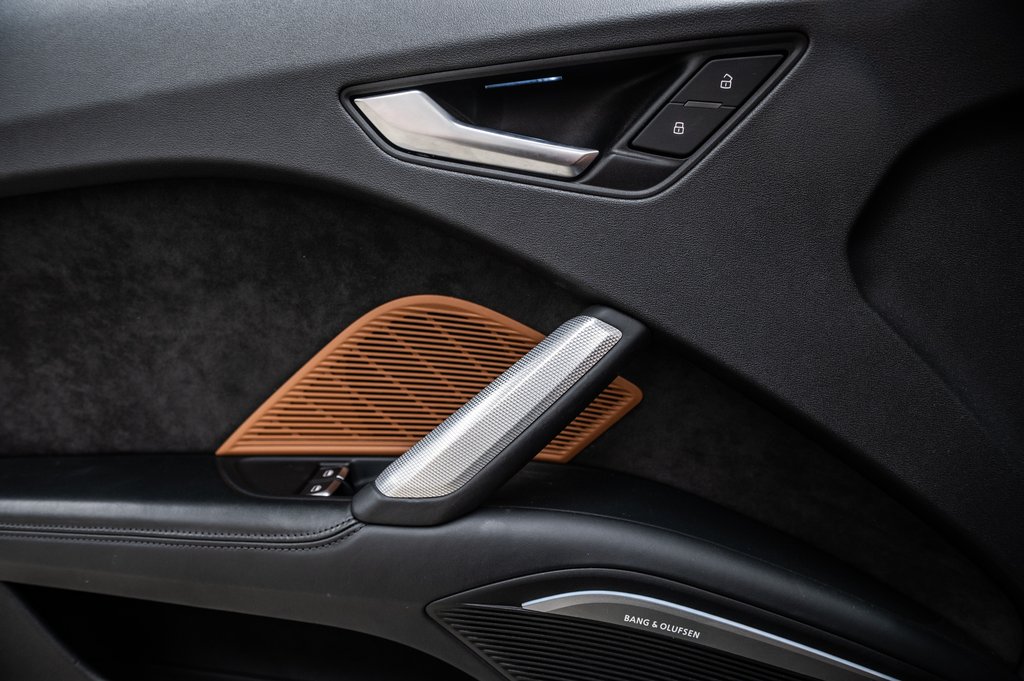 2019 Audi TT Roadster ENSEMBLE CONFORT CONDUCTEUR LED 19 PCS in Laval, Quebec - 12 - w1024h768px