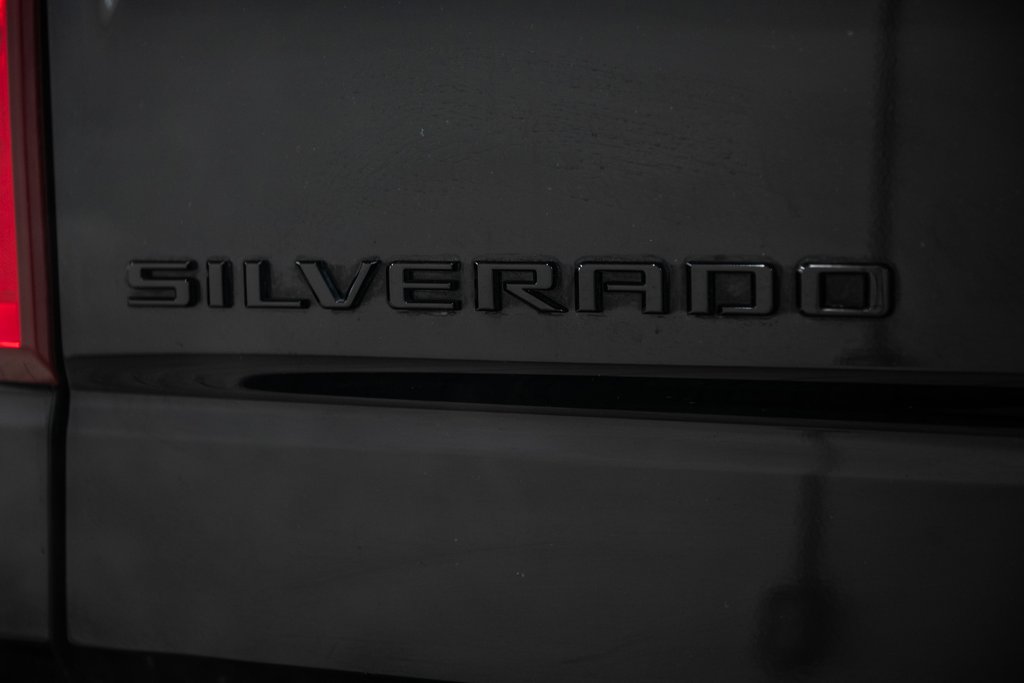 Chevrolet Silverado 1500 RST V8 5.3L CREW CAB Z71 4X4 2023 à Laval, Québec - 11 - w1024h768px