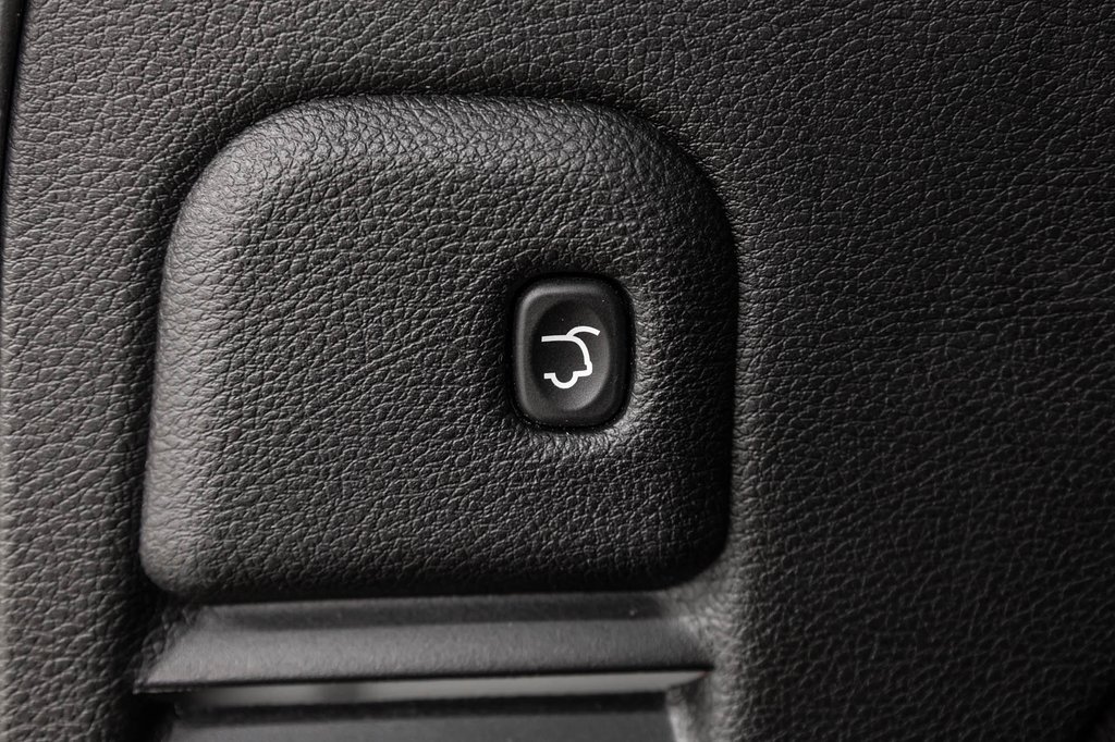 Jeep Grand Cherokee Overland | High Altitude pack | sport hood  20 PCS 2021 à Laval, Québec - 12 - w1024h768px