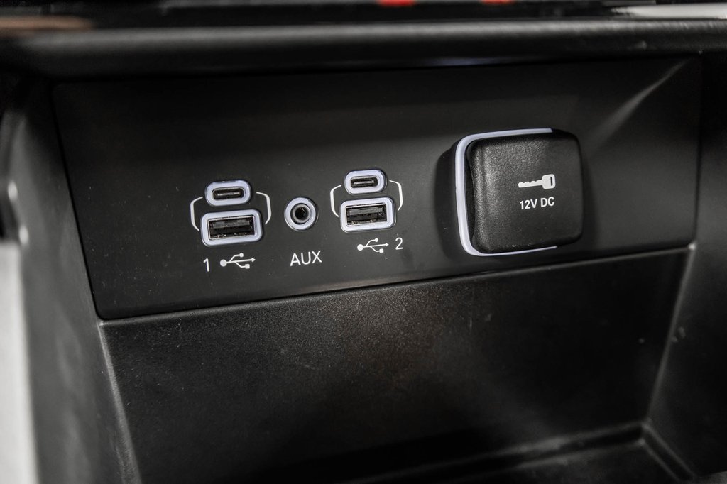 2023 Jeep Grand Cherokee OVERLAND 4X4 in Laval, Quebec - 30 - w1024h768px