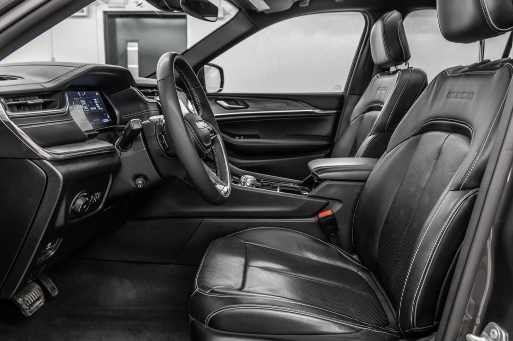 2023 Jeep Grand Cherokee OVERLAND 4X4 in Laval, Quebec - 16 - w1024h768px