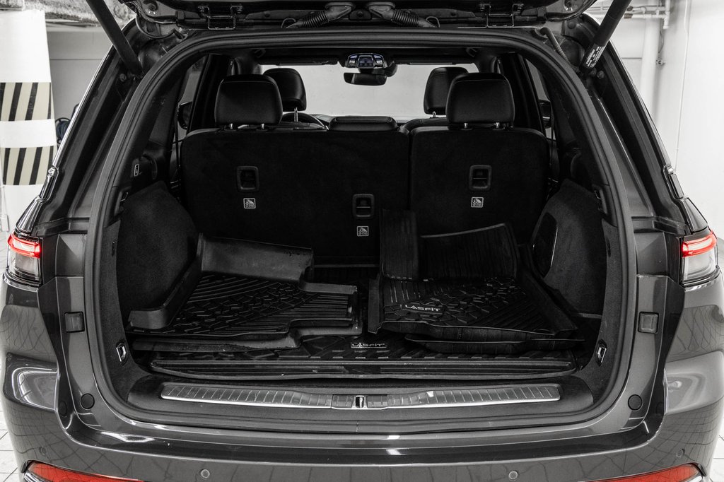 2023 Jeep Grand Cherokee OVERLAND 4X4 in Laval, Quebec - 12 - w1024h768px