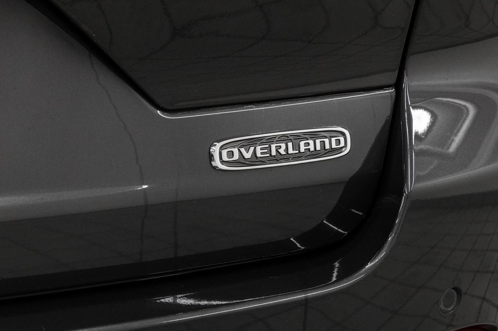 2023 Jeep Grand Cherokee OVERLAND 4X4 in Laval, Quebec - 11 - w1024h768px