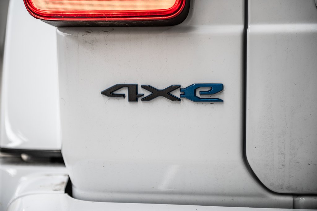 2023 Jeep Wrangler 4xe High Altitude | Ensemble Eclair | 20 pcs | 8 pneus in Laval, Quebec - 11 - w1024h768px