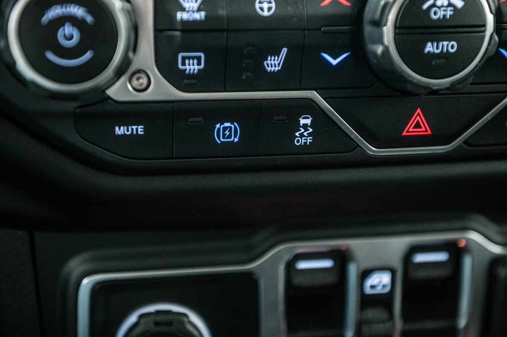 2023 Jeep Wrangler 4xe High Altitude | Ensemble Eclair | 20 pcs | 8 pneus in Laval, Quebec - 26 - w1024h768px