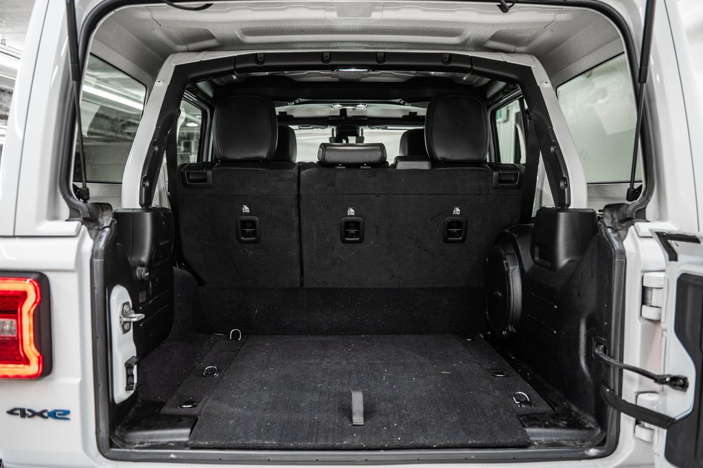 2023 Jeep Wrangler 4xe High Altitude | Ensemble Eclair | 20 pcs | 8 pneus in Laval, Quebec - 12 - w1024h768px