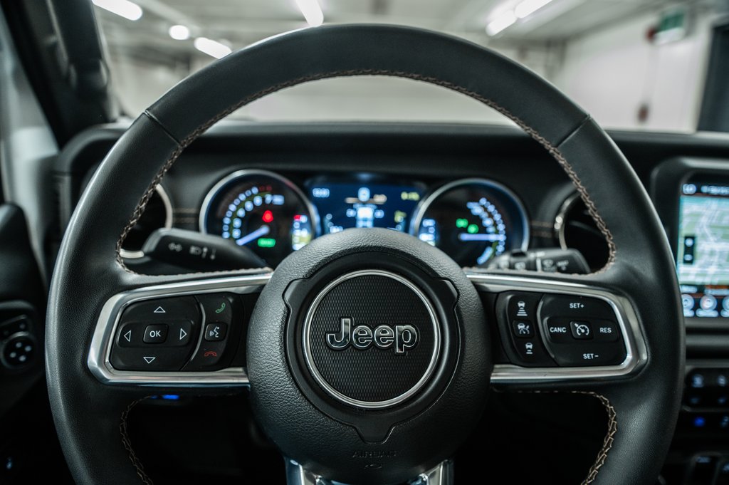 2023 Jeep Wrangler 4xe High Altitude | Ensemble Eclair | 20 pcs | 8 pneus in Laval, Quebec - 17 - w1024h768px