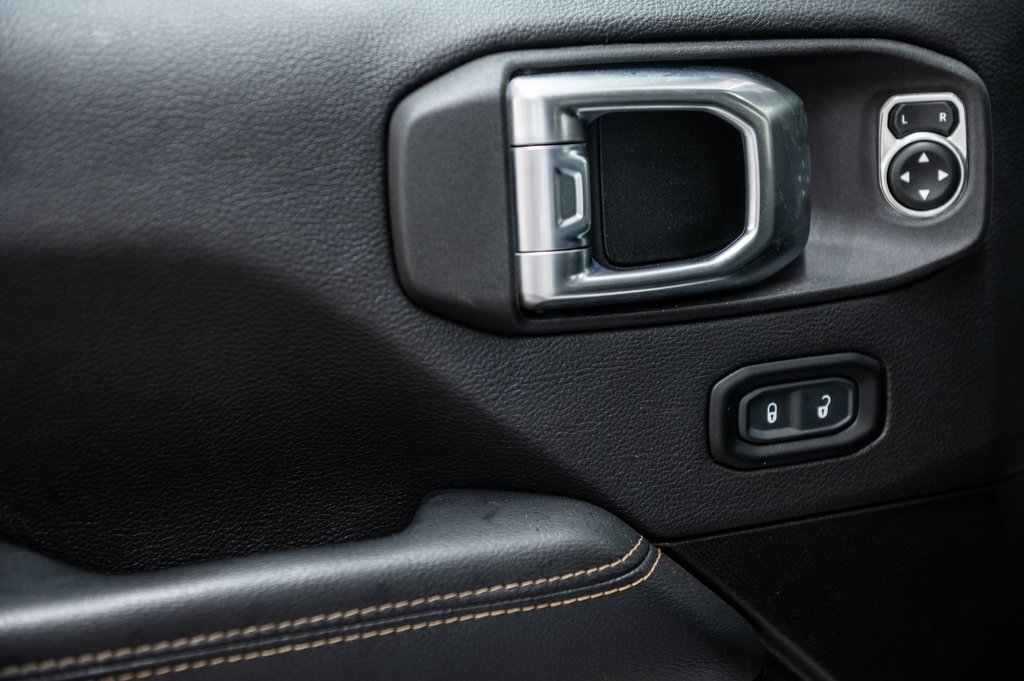 2023 Jeep Wrangler 4xe High Altitude | Ensemble Eclair | 20 pcs | 8 pneus in Laval, Quebec - 13 - w1024h768px
