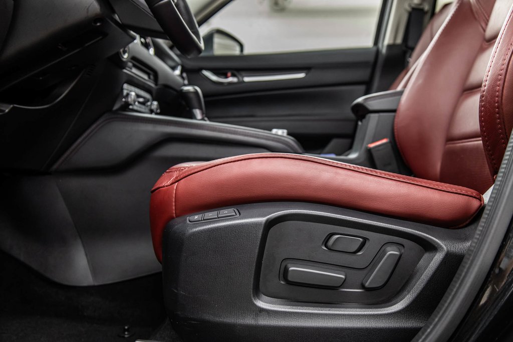 2025 Mazda CX-5 Kuro édition | CUIR ROUGE | TOIT | BLACK PACK in Laval, Quebec - 14 - w1024h768px