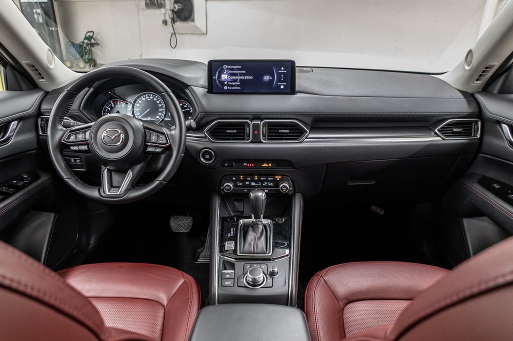 2025 Mazda CX-5 Kuro édition | CUIR ROUGE | TOIT | BLACK PACK in Laval, Quebec - 31 - w1024h768px