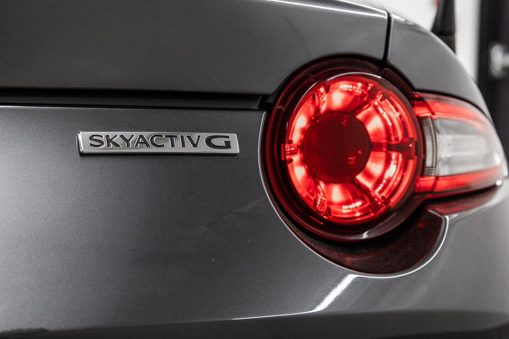 2022 Mazda MX-5 RF GT AUTOMATIQUE CUIR in Laval, Quebec - 10 - w1024h768px