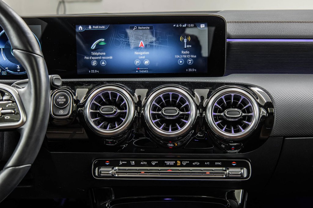 Mercedes-Benz A-Class A 250 4MATIC NAVIGATION 2022 à Laval, Québec - 32 - w1024h768px