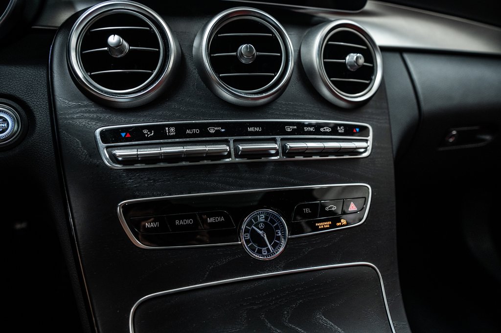 2020 Mercedes-Benz C-Class C 300 AMG PACK | CLEAN CARFAX | BAS KM in Laval, Quebec - 19 - w1024h768px