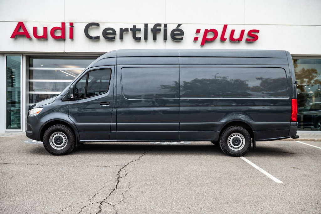 2020 Mercedes-Benz Sprinter Cargo Van 2500 DIESEL HIGH ROOF in Laval, Quebec - 4 - w1024h768px