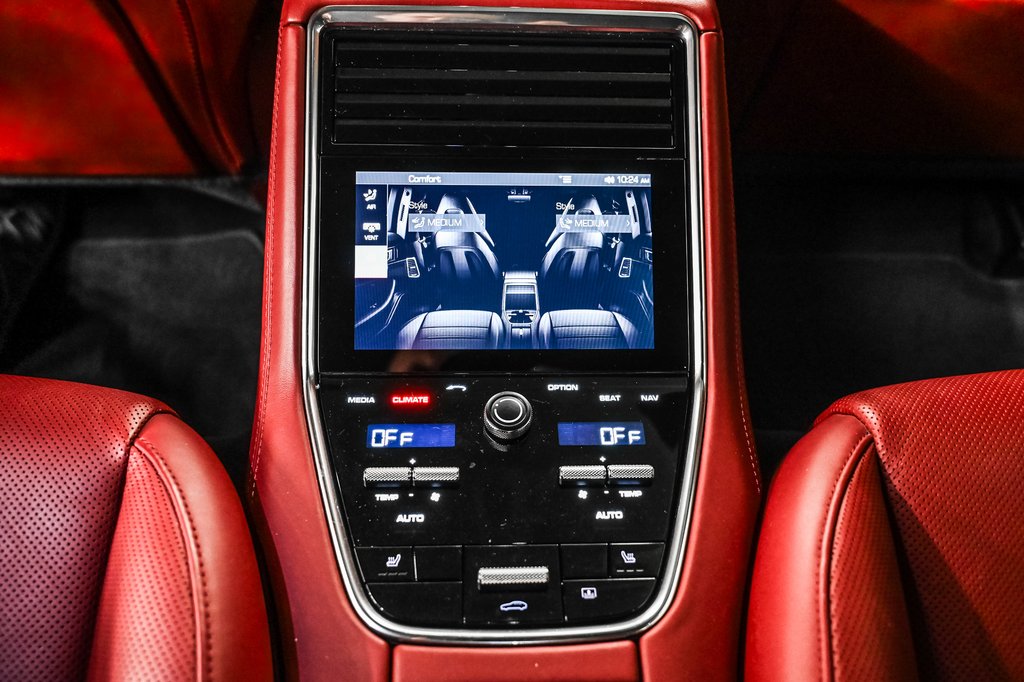 2018 Porsche Panamera TURBO S E-HYBRID CERAMIC BRAKES in Laval, Quebec - 26 - w1024h768px