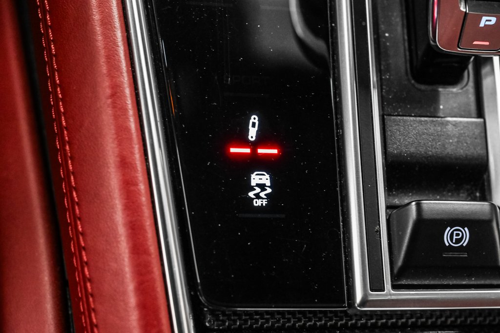 2018 Porsche Panamera TURBO S E-HYBRID CERAMIC BRAKES in Laval, Quebec - 20 - w1024h768px