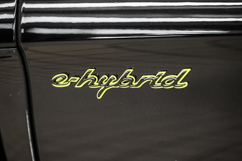 2018 Porsche Panamera TURBO S E-HYBRID CERAMIC BRAKES in Laval, Quebec - 8 - w1024h768px