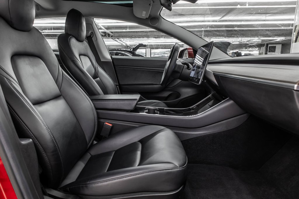 2019 Tesla Model 3 LONGUE RANGE AWD AUTO PILOT in Laval, Quebec - 28 - w1024h768px