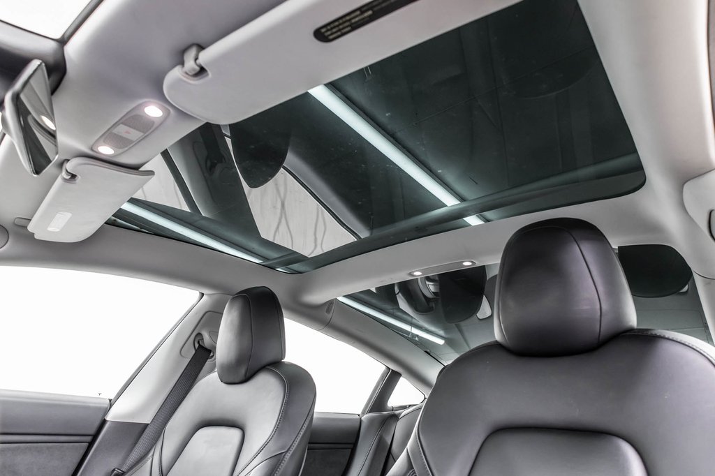 2019 Tesla Model 3 LONGUE RANGE AWD AUTO PILOT in Laval, Quebec - 23 - w1024h768px