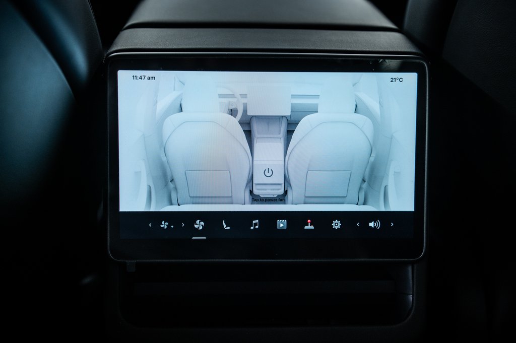 2024 Tesla Model 3 Standard Range Plus | Full Self-Driving computer 4 in Laval, Quebec - 26 - w1024h768px