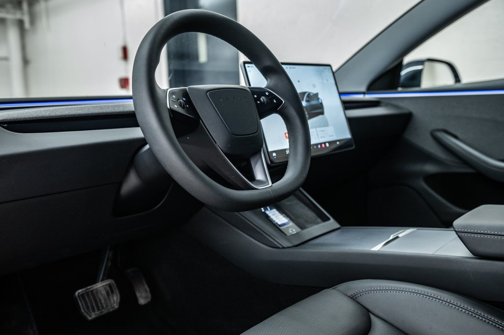 2024 Tesla Model 3 Standard Range Plus | Full Self-Driving computer 4 in Laval, Quebec - 14 - w1024h768px