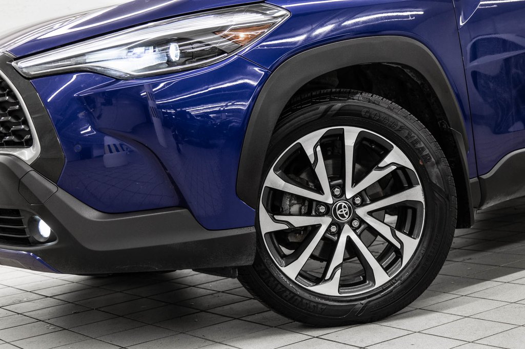 2022 Toyota COROLLA CROSS XLE TOIT CUIR in Laval, Quebec - 6 - w1024h768px