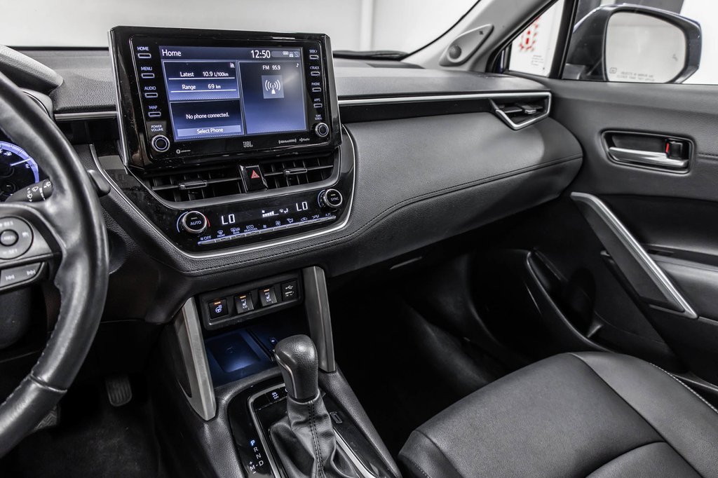 2022 Toyota COROLLA CROSS XLE TOIT CUIR in Laval, Quebec - 21 - w1024h768px