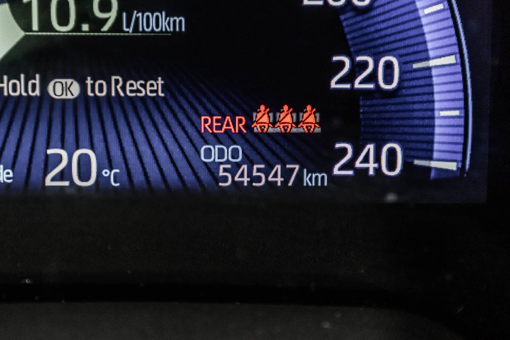 2022 Toyota COROLLA CROSS XLE TOIT CUIR in Laval, Quebec - 19 - w1024h768px